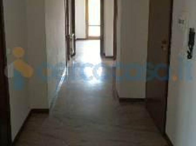Appartamento Quadrilocale in affitto a Reggio Calabria