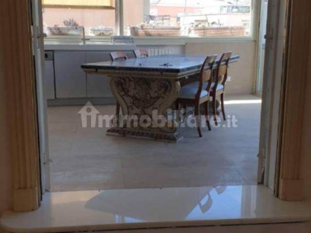 Appartamento QUADRILOCALE in affitto a Roma Rm