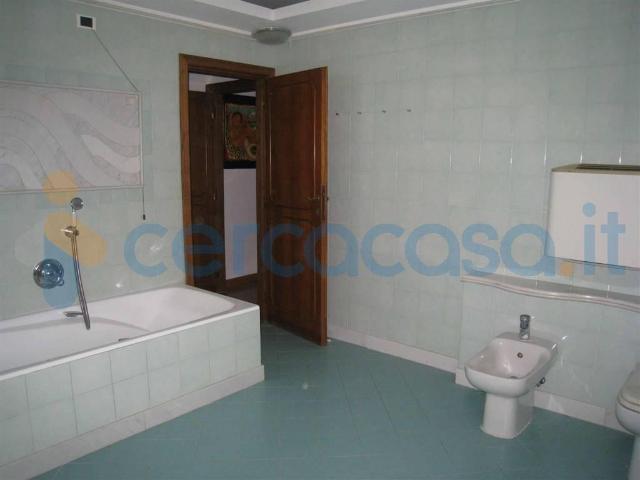 Appartamento Quadrilocale in affitto a Roma