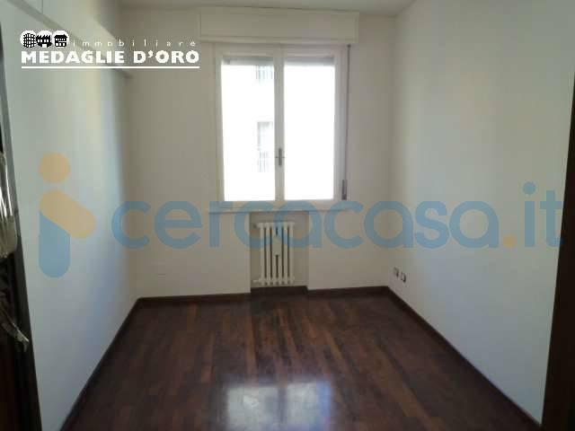 Appartamento Quadrilocale in affitto in Ad.ze Piazzale Risorgimento, Modena