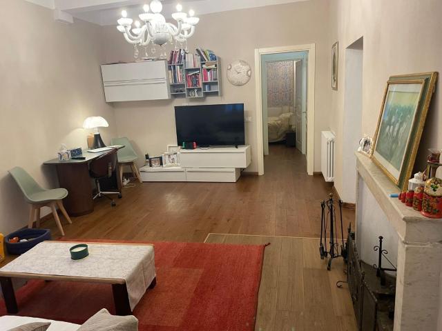 Appartamento ristrutturato, Lucca centro storico