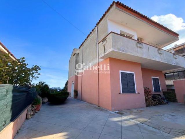 Appartamento Torpè. Rif.: Cod. rif 3251123VRG
