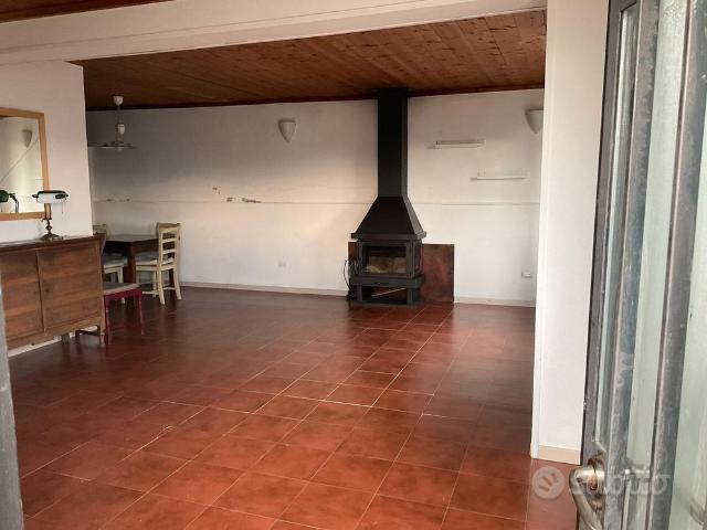 Appartamento terra tetto in porzione di villa