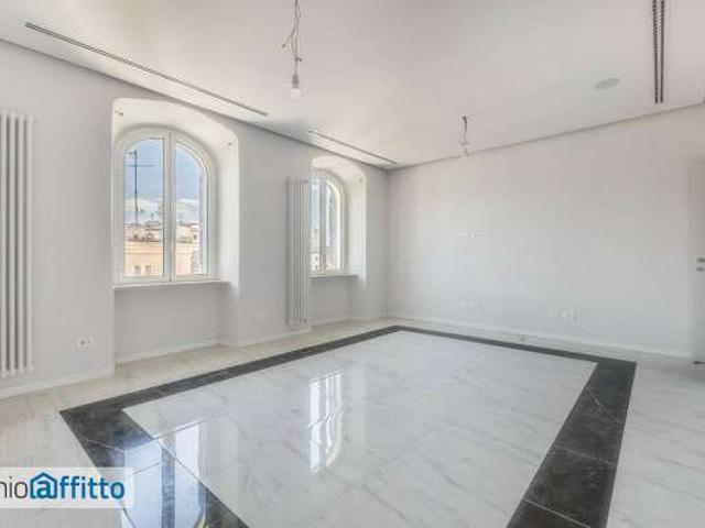 Appartamento Trieste, salario
