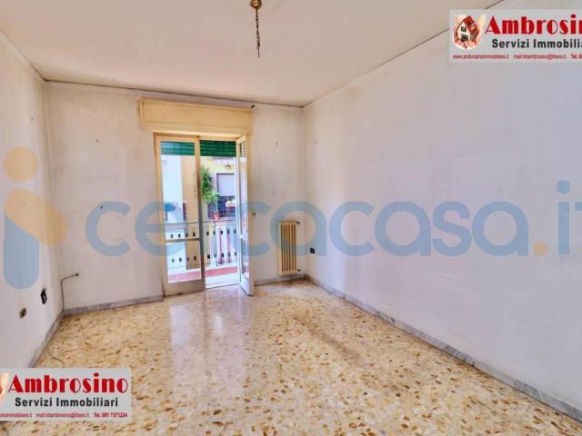 Appartamento Trilocale da ristrutturare, in affitto in Viale Michelangelo 46, Casavatore