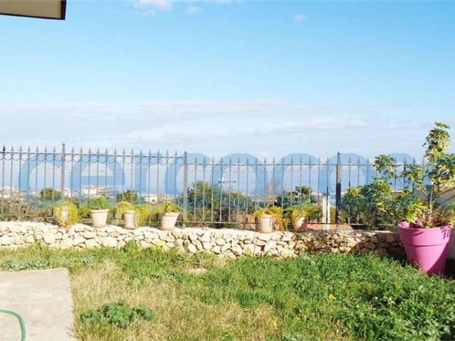 Appartamento Trilocale di nuova costruzione, in affitto in Via Gela, Siracusa