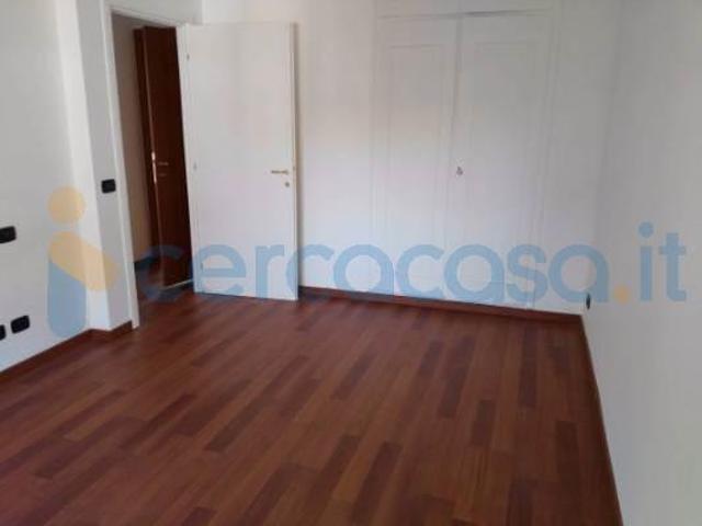 Appartamento Trilocale in ottime condizioni in affitto a Roma