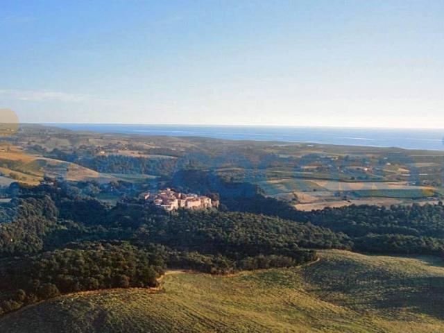 Appartamento Trilocale in ottime condizioni, in affitto in Piazza Immacolata 21, Cerveteri