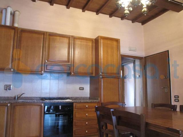Appartamento Trilocale in ottime condizioni, in affitto in Via Di Bargi, Pistoia