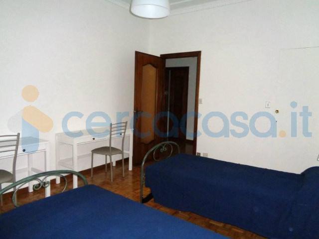 Appartamento Trilocale in ottime condizioni, in affitto in Via Genova 235, Torino