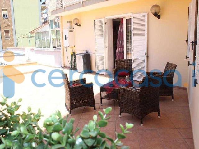 Appartamento Trilocale in ottime condizioni, in affitto in Via Luigi Spagna 2, Siracusa