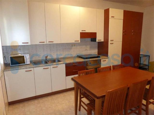 Appartamento Trilocale in ottime condizioni, in affitto in Via Leon Battista Alberti 7, Jesolo