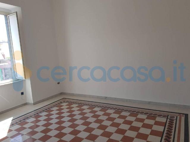 Appartamento Trilocale in ottime condizioni, in affitto in Via Solfatara, Pozzuoli