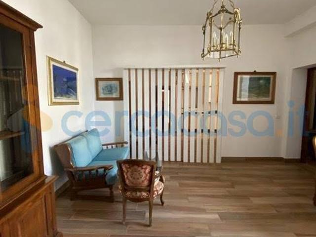 Appartamento Trilocale in ottime condizioni, in affitto in Via Solferino, Firenze