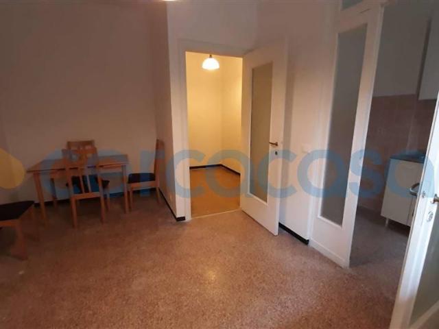 Appartamento Trilocale in ottime condizioni, in affitto in Via Via Delle Ginestre, Genova