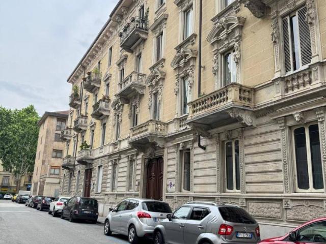 Appartamento TRILOCALE in affitto a Torino To