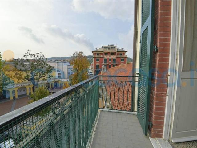 Appartamento Trilocale in affitto a Varazze