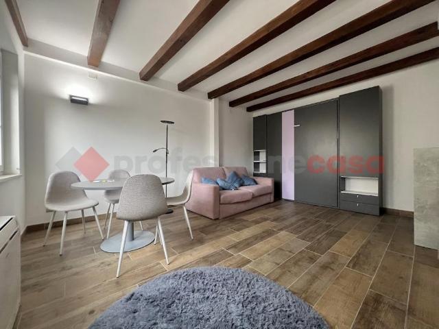 Appartamento TRILOCALE in affitto a Verona Vr