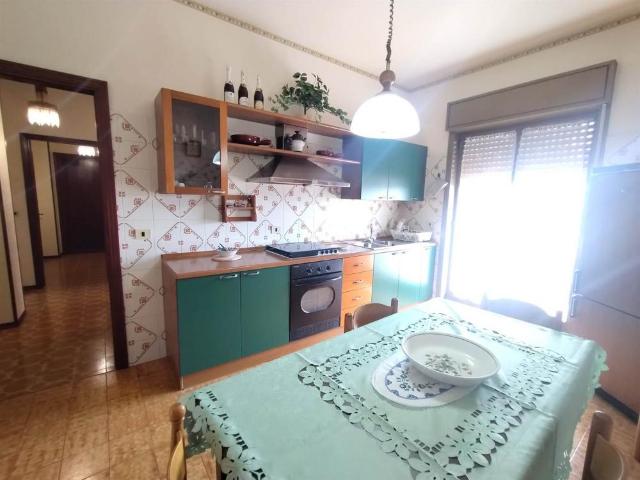 Appartamento TRILOCALE in affitto a Acireale Ct