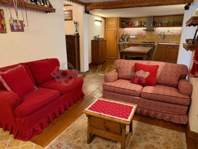 Appartamento TRILOCALE in affitto a Courmayeur Ao