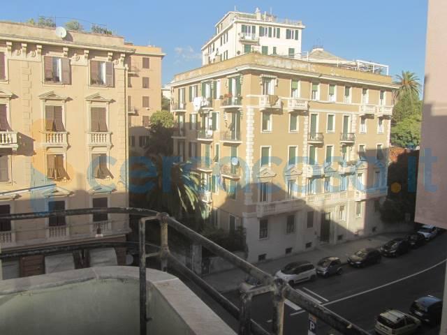 Appartamento Trilocale in affitto a Genova