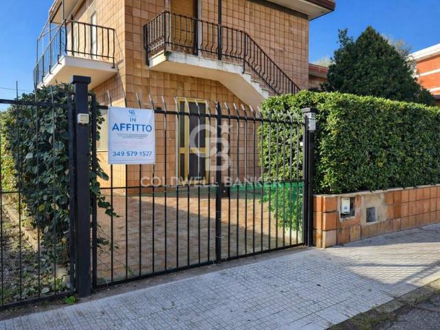Appartamento TRILOCALE in affitto a Lido di tarquinia Vt