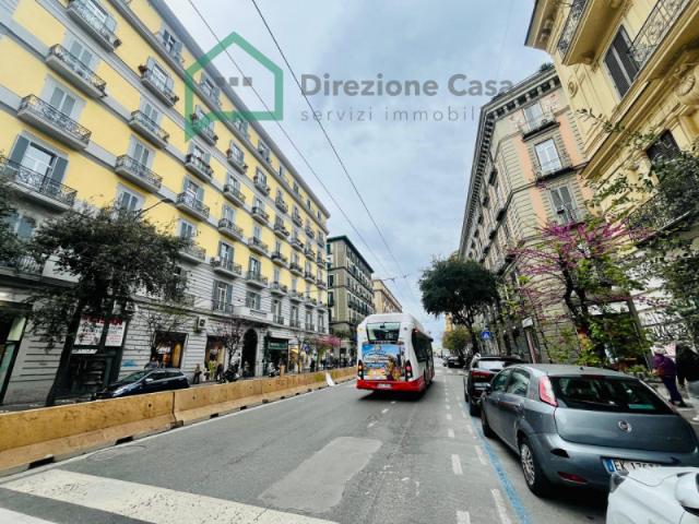 Appartamento TRILOCALE in affitto a Napoli Na