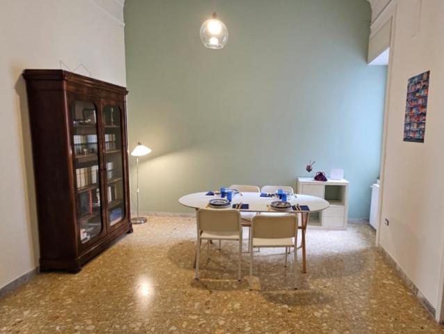 Appartamento TRILOCALE in affitto a Napoli Na