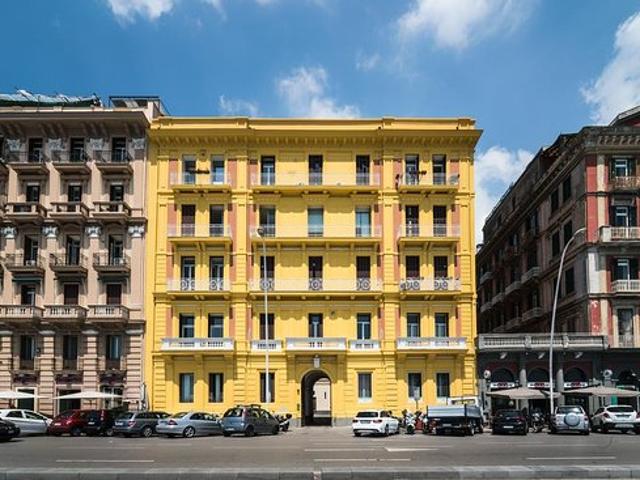 Appartamento TRILOCALE in affitto a Napoli Na