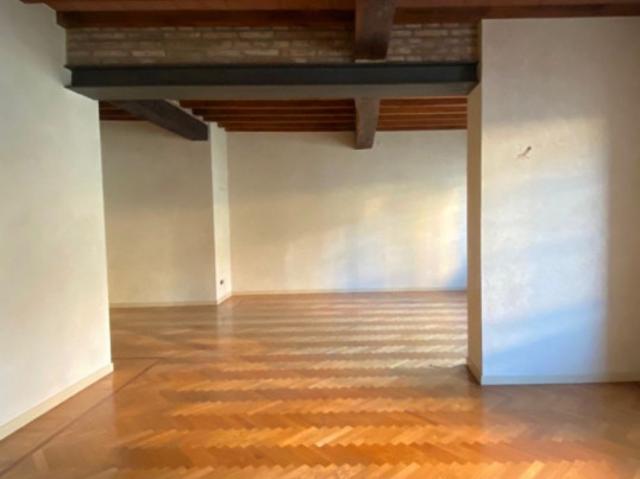 Appartamento TRILOCALE in affitto a Parma Pr
