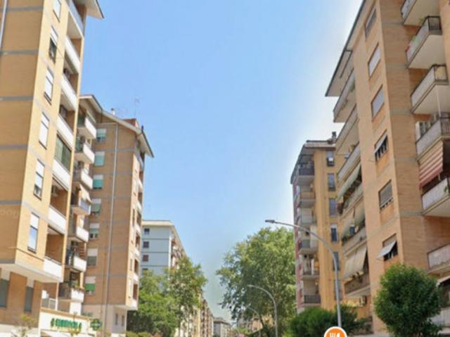 Appartamento TRILOCALE in affitto a Roma Rm