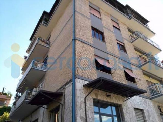 Appartamento Trilocale in affitto a Roma