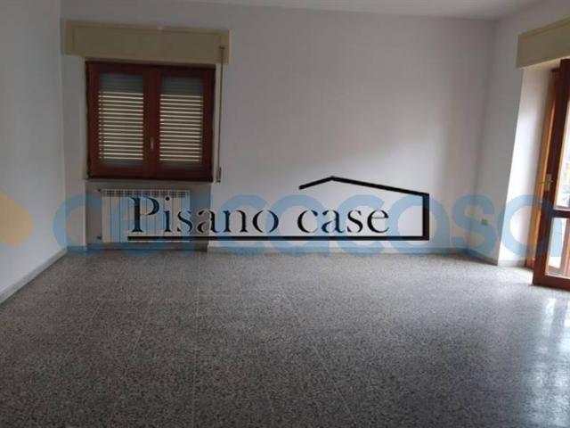 Appartamento Trilocale in affitto a Roggiano Gravina
