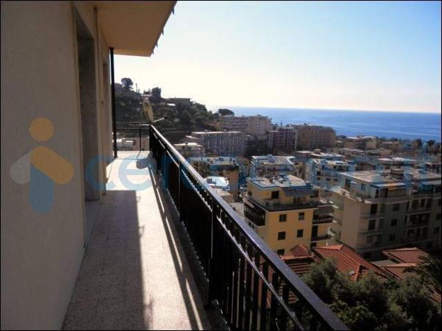 Appartamento Trilocale in affitto a Sanremo