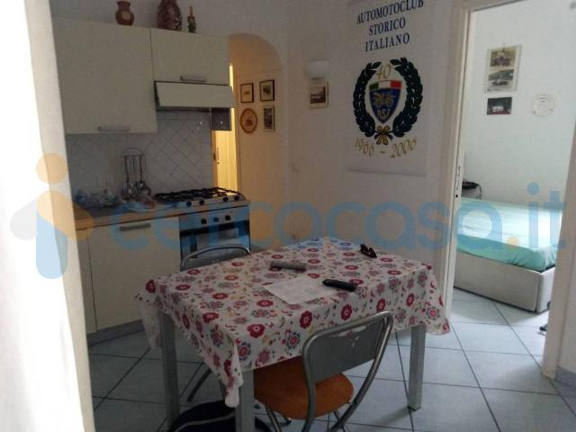 Appartamento Trilocale in affitto in Via Osservatorio, Ischia