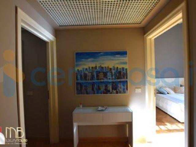 Appartamento Trilocale in affitto in Via Dell'incoronazione 1, Palermo