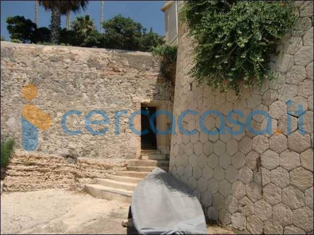 Appartamento Trilocale in affitto in Via Eveneto 12, Siracusa