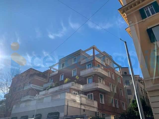 Appartamento Trilocale in affitto in Via Giuseppe Parini, Roma