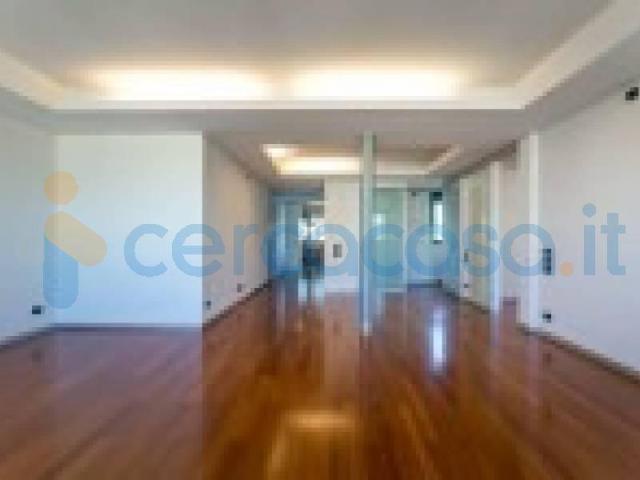 Appartamento Trilocale in affitto in Via Santa Maria Segreta, Milano