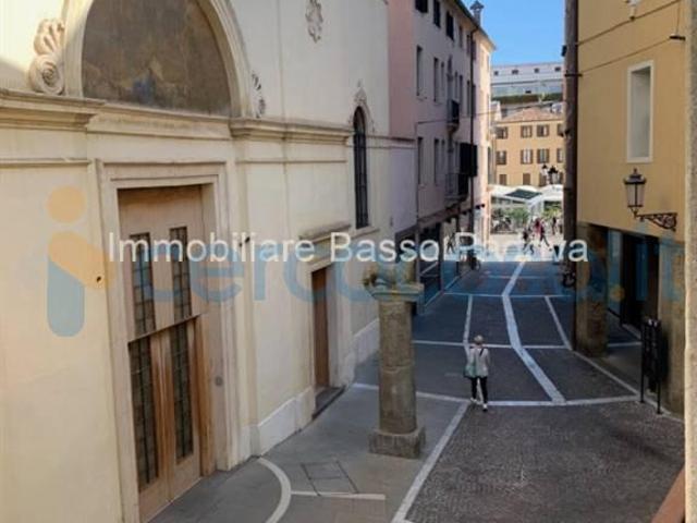 Appartamento Trilocale in affitto in Via Sant'andrea, Padova