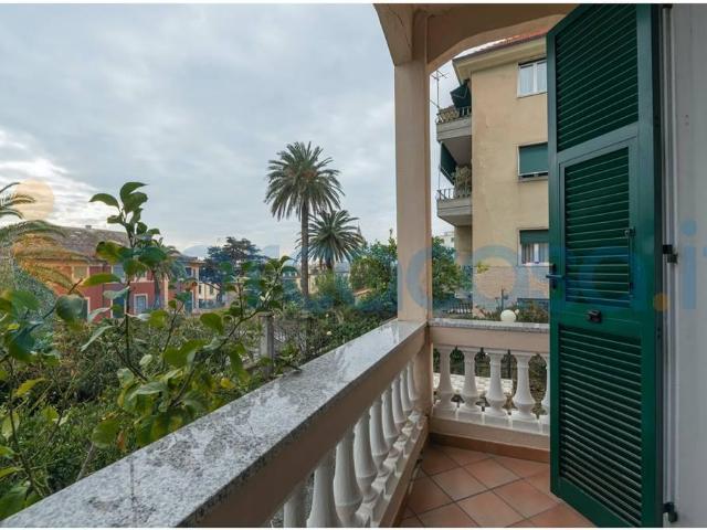 Appartamento Trilocale in affitto in Via Xxiv Aprile 24, Varazze