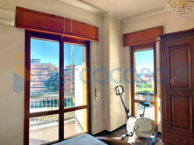 Appartamento Trilocale in affitto in Via 16 Giugno 1944, Genova