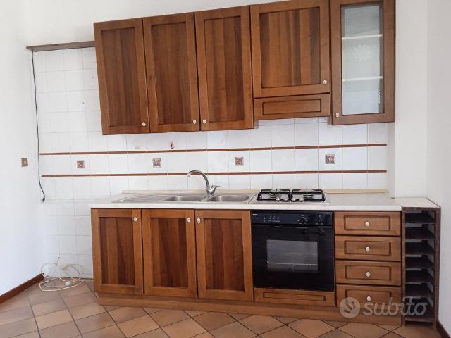 Appartamento trivani zona campolo