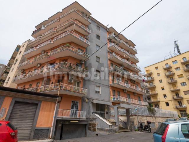 Appartamento via Mineo 11, Cibali, Catania