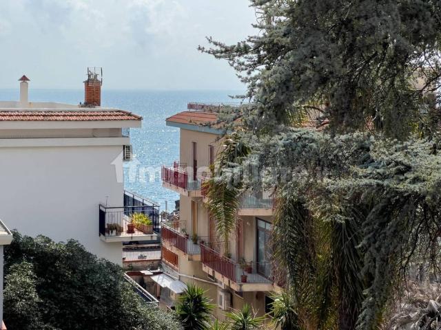 Appartamento via Angelo Musco 1, Centro, Aci Castello
