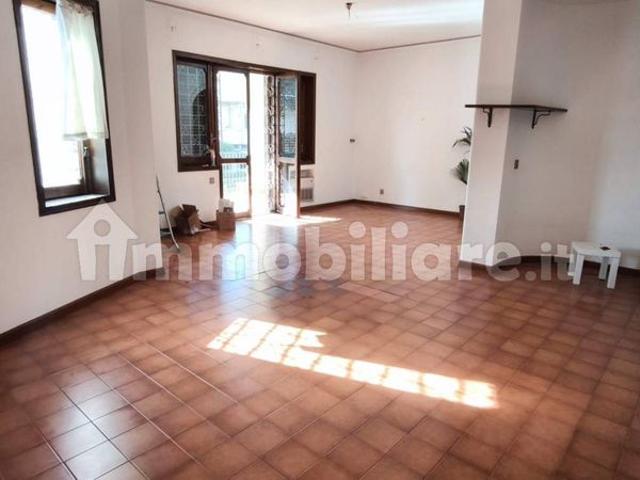 Appartamento via Angelo Musco, Centro, Aci Castello