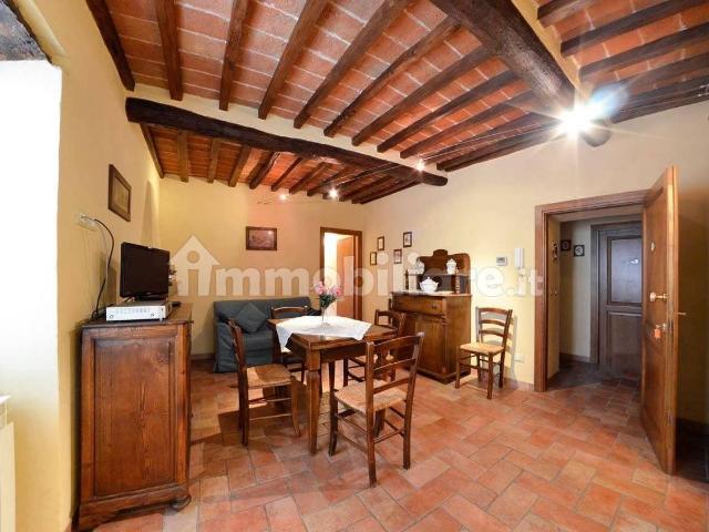 Appartamento via Benedetti, Centro, Cortona