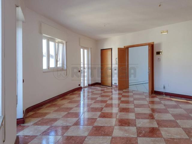 Appartamento via Castello 24, Centro, Monteviale