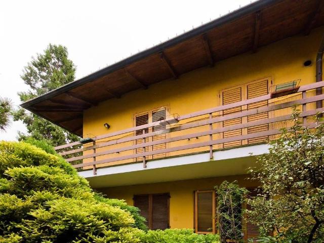 Appartamento via Circonvallazione 38, Pecetto Torinese