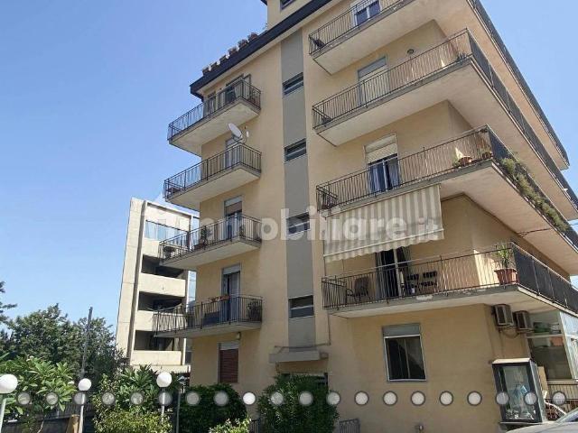 Appartamento via De Caro 100, Picanello, Catania